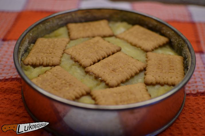 Upieczona szarlotka