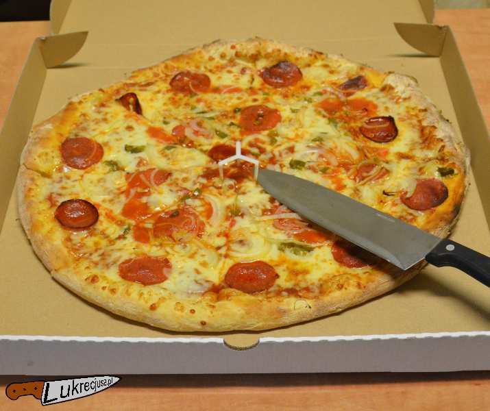 Pizzeria La Torre pizza rosyjska