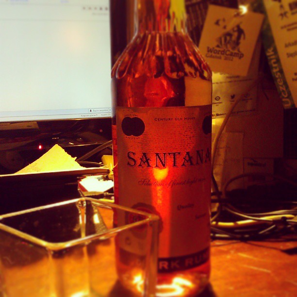 Wieczór z #Carlos #Santana na #youtube i #Santana #dark #rum ;) niestety #muzyka lepsza niż ten francuski #rhum