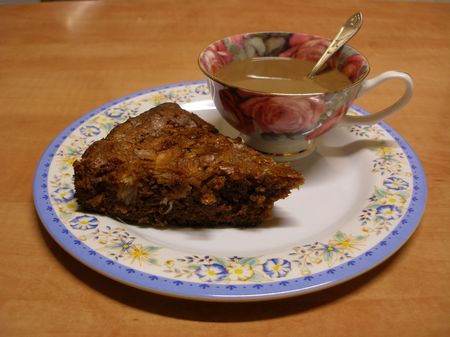 Brownie z gruszką i pomelo