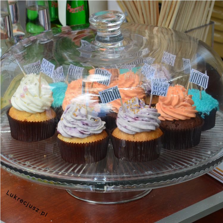 Cupcakes z chorągiewką